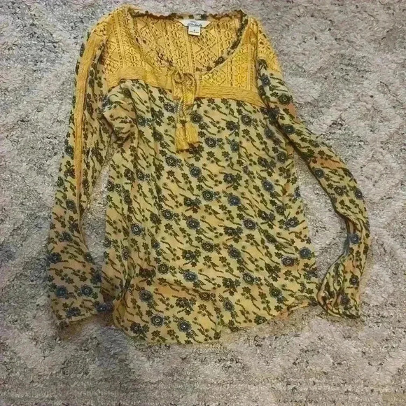 Sunny Yellow Blouse - Picture 1 of 2